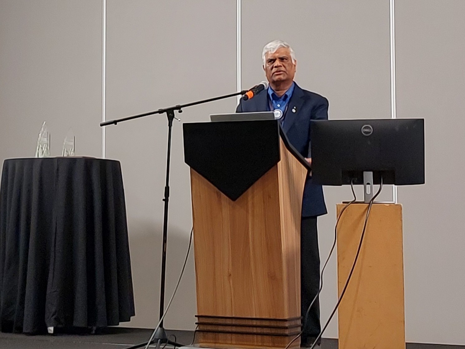 Dr. CJ Reddy, IEEE AP-S President, addresses the attendees during the plenary session.